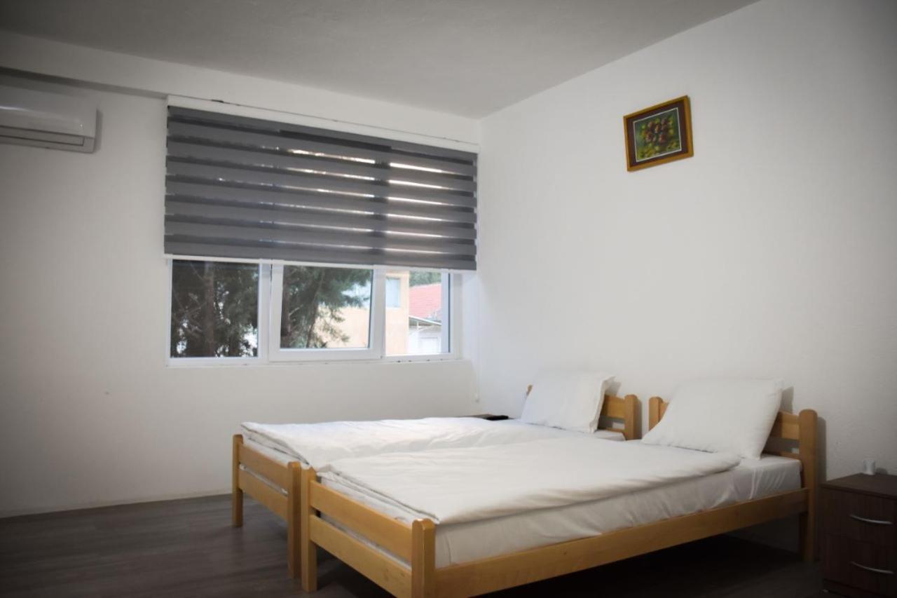 Vila Oska Vinica Exteriér fotografie